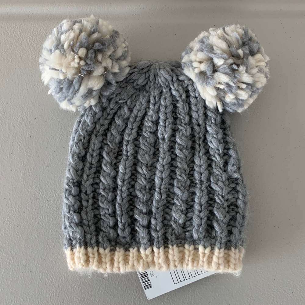 NWT Winter Pompom Beanie